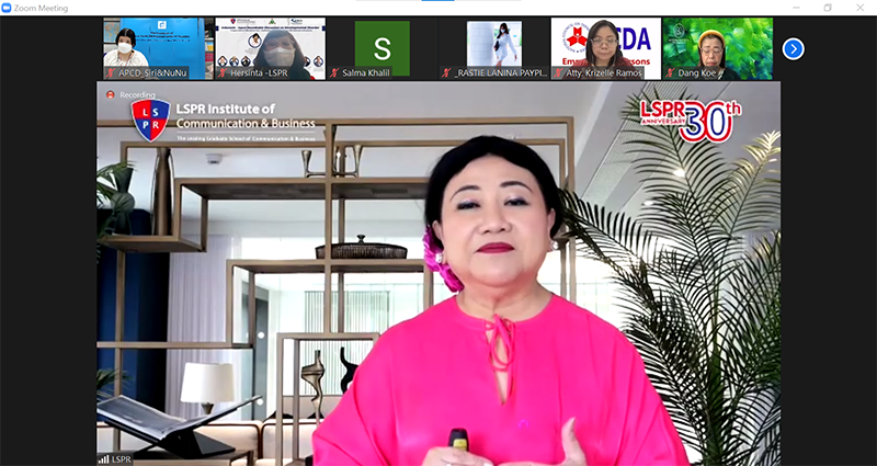 2. Madame Prita Kemal Gani, founder of LSPR Communication and Business Institute/ AAN Secretary General, delivered the opening address.