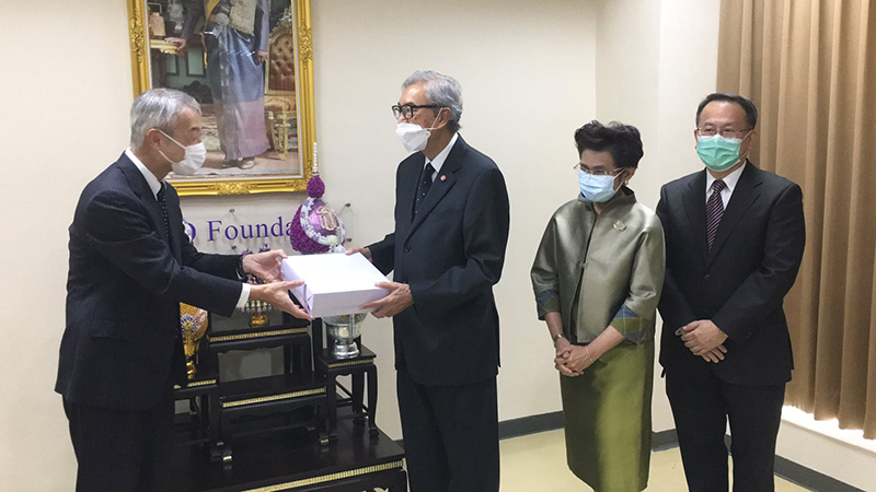 On 12 January 2022, Mr. MORITA Takahiro, the Chief Representative of Japan International Cooperation Agency (JICA) Thailand Office, presented "the 17th JICA President Award" on behalf of JICA Headquarter in Japan, to Dr. Tej Bunnag, the President of the Asia-Pacific Development Center on Disability Foundation.