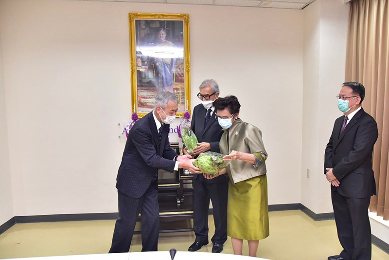 On 12 January 2022, Mr. MORITA Takahiro, the Chief Representative of Japan International Cooperation Agency (JICA) Thailand Office, presented "the 17th JICA President Award" on behalf of JICA Headquarter in Japan, to Dr. Tej Bunnag, the President of the Asia-Pacific Development Center on Disability Foundation.