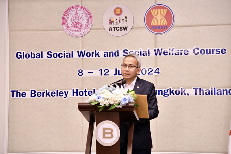 H.E. Anukul Peedkaew, Permanent Secretary, Ministry of Social Development and Human Security, Thailand delivered opening remarks.