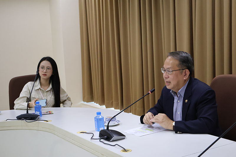 Mr. Piroon Laismit, Executive Director of APCD, welcomed the delegates and provided welcome remarks.