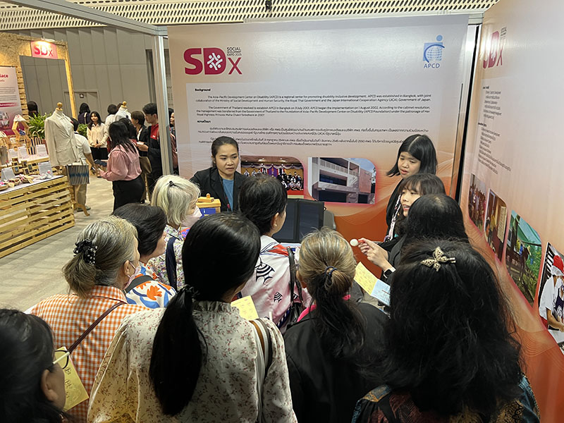 APCD Booth: APCD showcased inclusive initiatives on disability, sports, and disaster risk reduction. Visitors were participating in the interactive activities and interacting with APCD staff with different abilities.