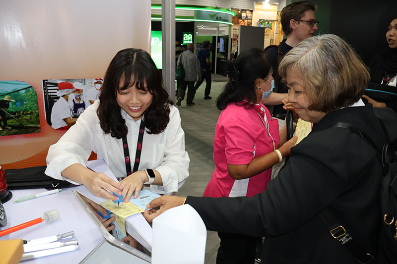 APCD Booth: APCD showcased inclusive initiatives on disability, sports, and disaster risk reduction. Visitors were participating in the interactive activities and interacting with APCD staff with different abilities.