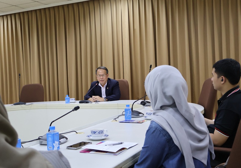 Mr. Piroon Laismit, Executive Director of APCD, delivered welcome remarks to the LSPR-SSNE delegates and discussed about regional special educational opportunities for persons with disabilities.