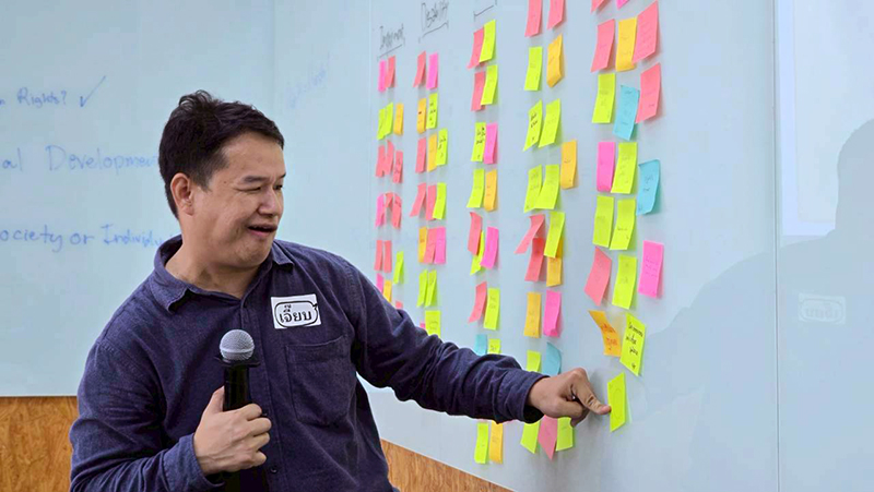 Disability Equality Training (DET) Session was facilitated by Mr. Watcharapol.