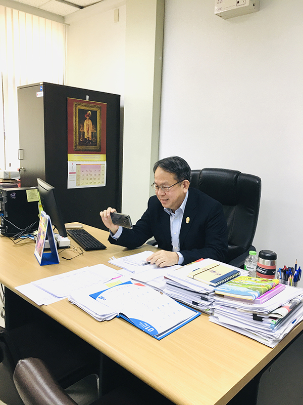 Mr. Piroon Laismit, APCD Executive Director, gave a program orientation, and officially welcomed Ms. Kristy via the virtual tour.
