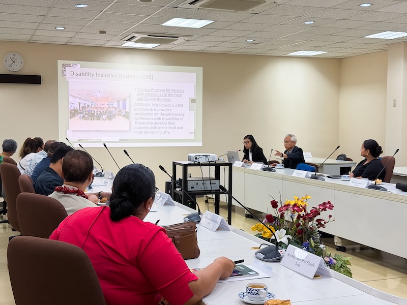 Mr. Somchai Rungsilp and Ms. Wilailekha Somprach present the APCD in the meeting