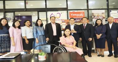 In a heartwarming gesture of support and solidarity, H.E. Mr.Varawut Silpa-archa, the current Minister of Social Development and Human Security, led his team on a visit to the Asia-Pacific Development Center on Disability (APCD) on October 17, 2023.